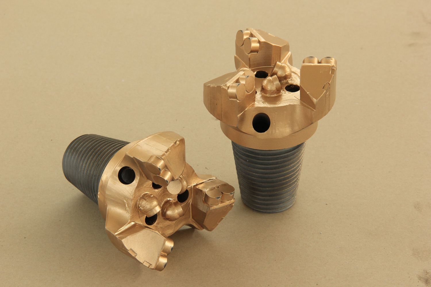 3 agụba na-adọta pdc bit